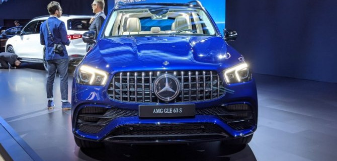 Лос-Анджелес — 2019: показано сразу два кроссовера от Mercedes-AMG