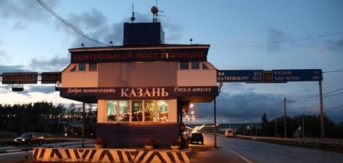 В Казани сотрудники ГИБДД разогнали пробки, чтоб успеть в роддом