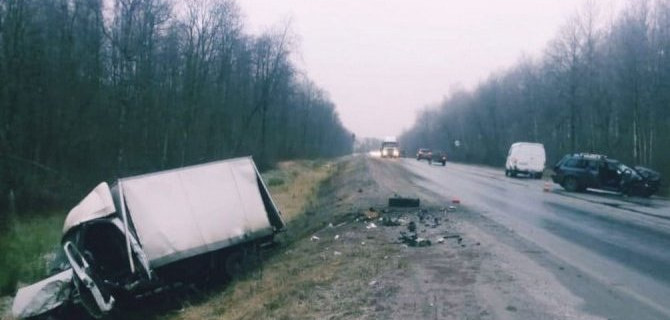 Три человека пострадали в ДТП в Волосовском районе Ленобласти