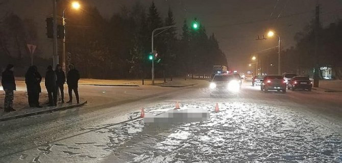 В Уфе иномарка задавила лежащую на дороге женщину