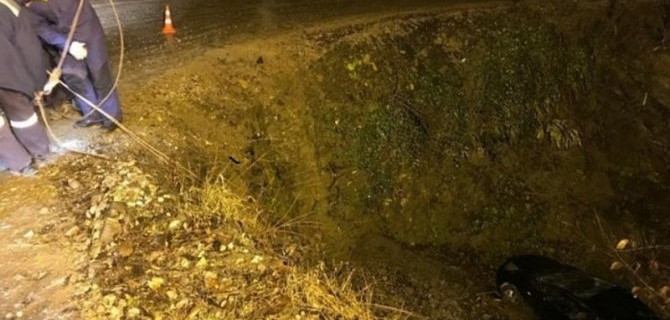 На Кубани при опрокидывании машины погиб пожилой водитель
