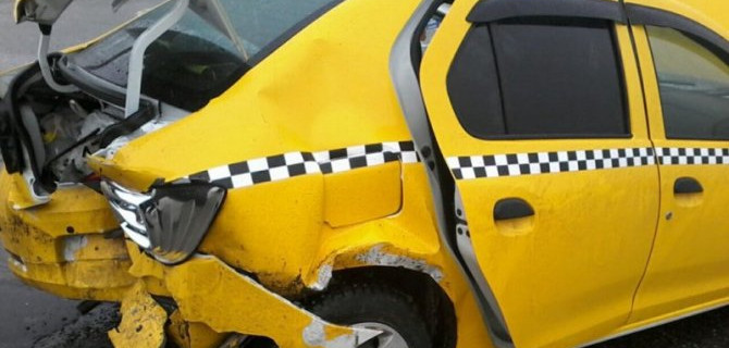В России возросло число аварий с такси