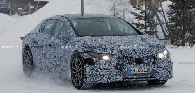 Электроседан Mercedes-Benz EQS проходит зимние тесты