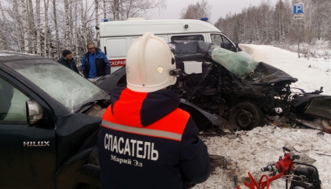 Две женщины и девочка погибли в ДТП в Марий Эл
