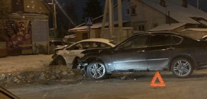 Четыре человека пострадали в ДТП в Новосибирске