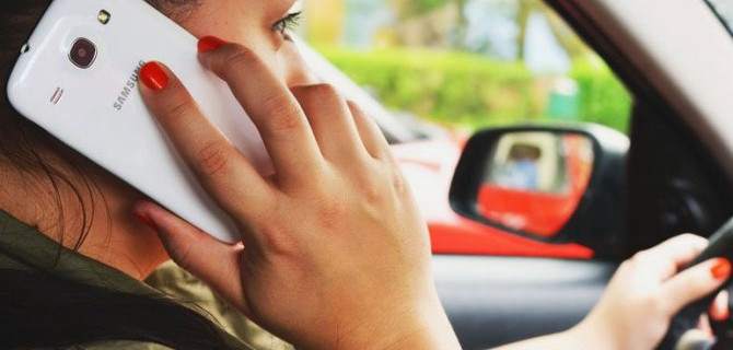 ПДД против телефонов: последние пока выигрывают