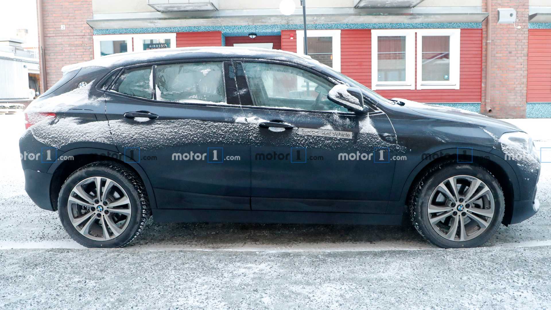 В Швеции замечен электрокроссовер BMW iX2 бмв 2