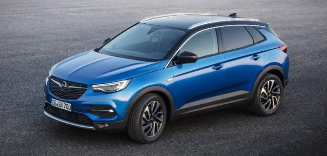 Opel возобновил продажи в России
