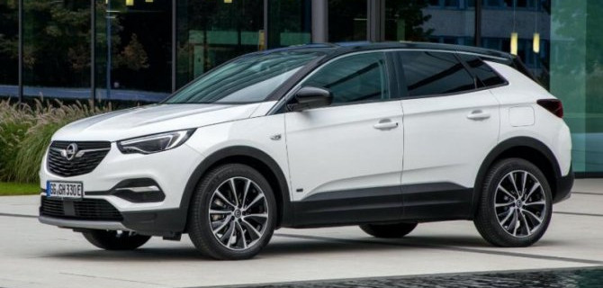 Opel Grandland X получил новую гибридную версию