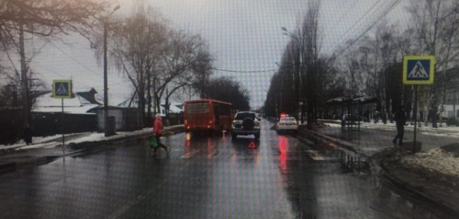 В Нижнем Новгороде автомобиль на переходе сбил ребенка