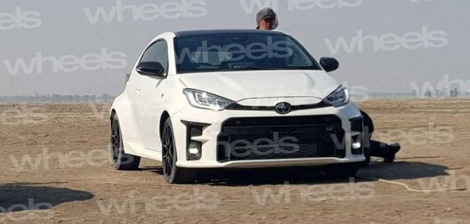 Появились изображения «заряженного» хэтчбека Toyota GR Yaris