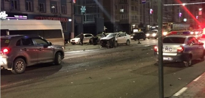 В ДТП в Туле пострадали три человека