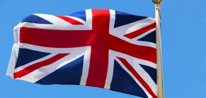 Британские дипломаты с 2020 года в Москве будут ездить только на электромобилях