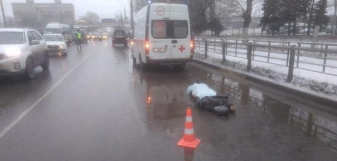 В Самаре автобус насмерть сбил женщину