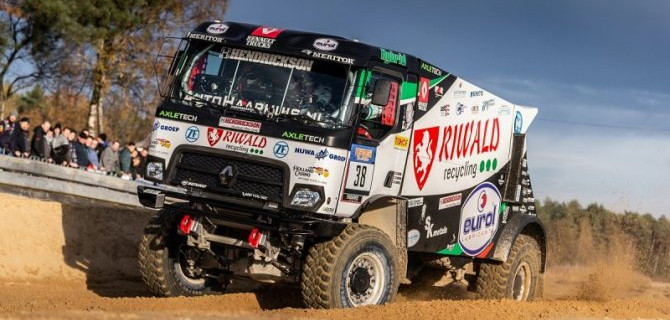 На ралли «Дакар-2020» выехал гибридомобиль