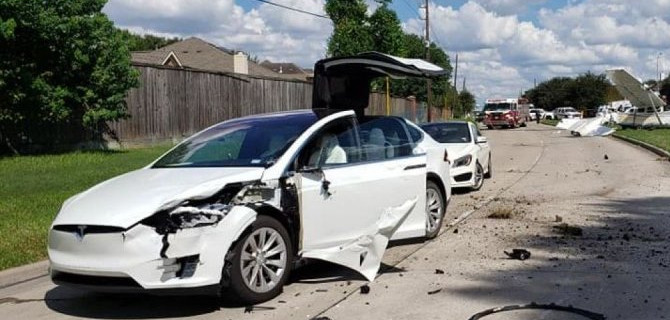 Баг в программном обеспечении автомобилей Tesla стал причиной уже 110 аварий в США