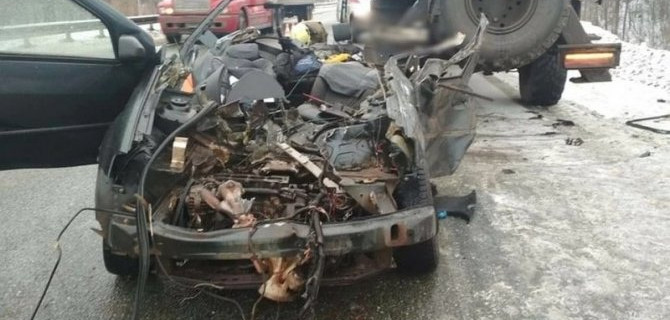 Под Уфой в ДТП с грузовиком погибли двое