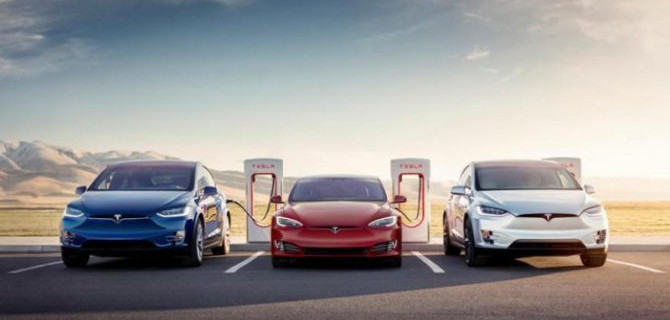 Tesla намерена удешевить страхование автомобилей