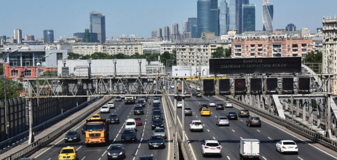 В Москве предложили понизить скоростной лимит