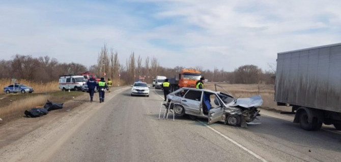 Три человека погибли в ДТП в Ростовской области