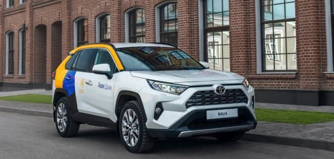 В каршеринге «Яндекса» появилась Toyota RAV4