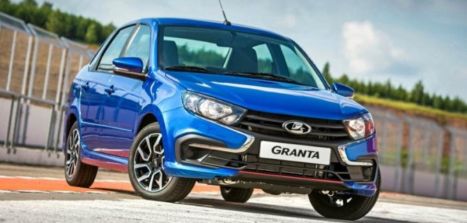 KIA Rio потеснил «Весту»