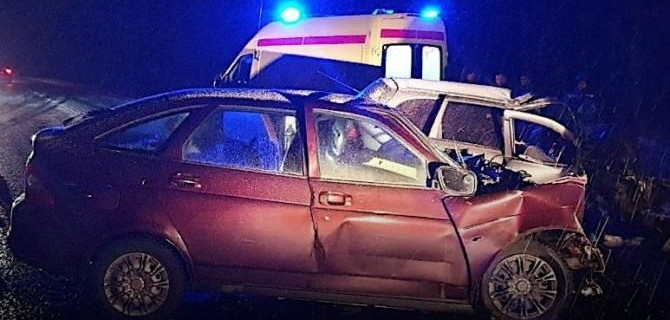 В столкновении на "встречке" под Красноярском пострадало сразу 9 человек