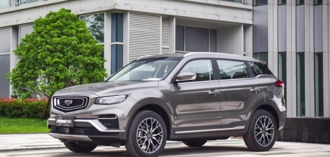В России появится новый кроссовер Geely
