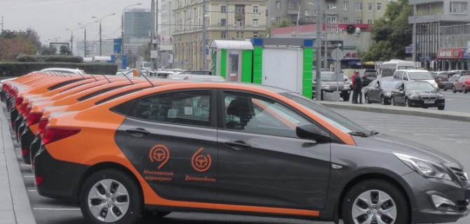 Каршеринговые фирмы стали ежедневно дезинфицировать свои автомобили