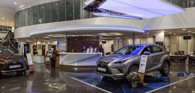 Пандемия: в России закрываются все автосалоны