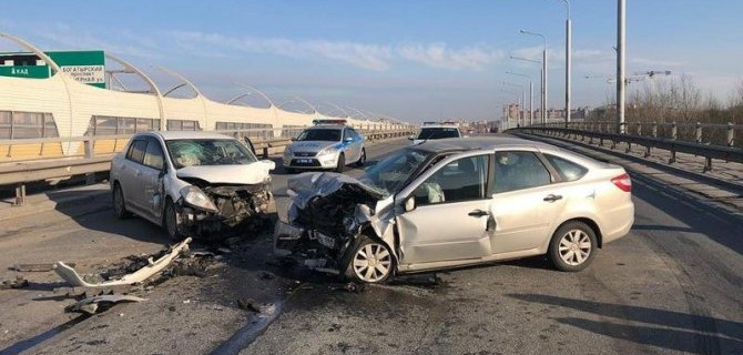 Два человека пострадали в ДТП на Планерной