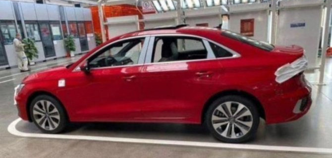 Седан Audi A3L лишился камуфляжа