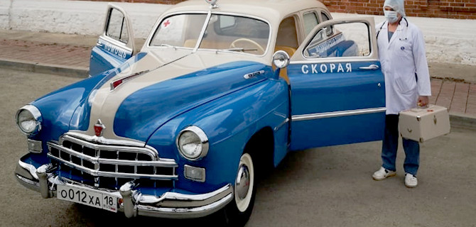«Скорая помощь» в городе Сысерть использует раритетный лимузин для поездок к пациентам