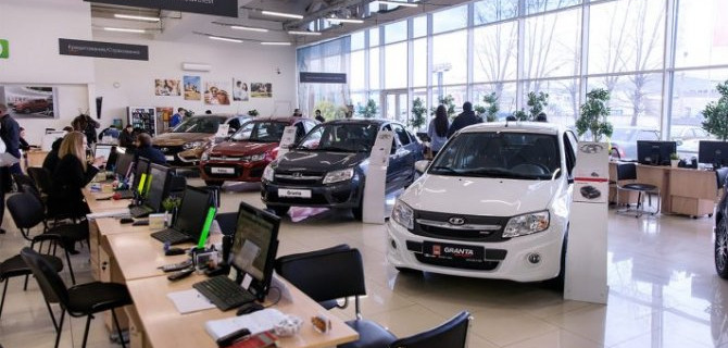 Пандемия: в России может закрыться треть автосалонов