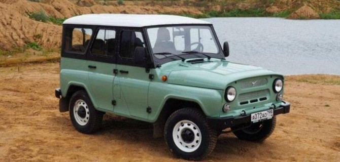 Падение рубля: подорожали внедорожники УАЗ