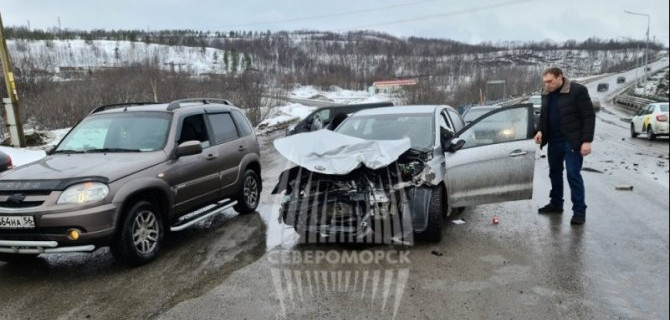 В ДТП на Мурманском шоссе пострадали двое
