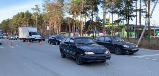 В Ленобласти сбили женщину с тремя детьми
