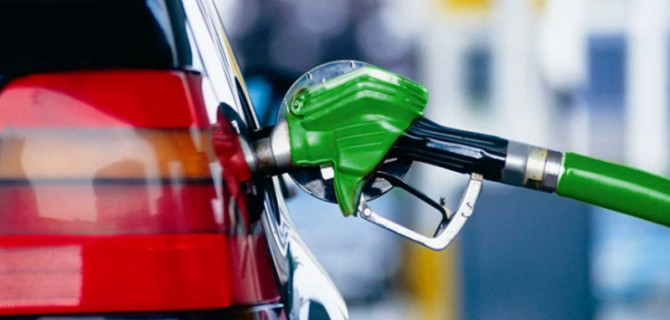 Пандемия: продажи горючего сократились на треть