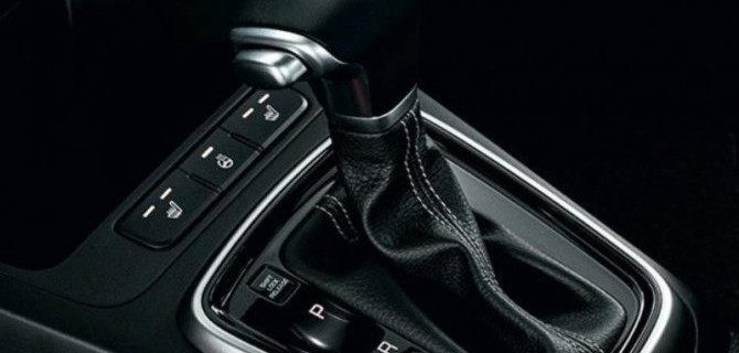 В России продали рекордное число машин-«автоматчиц»