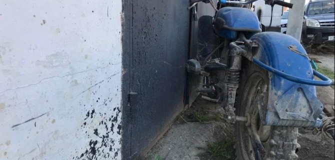 Под Тюменью мотоциклист погиб, врезавшись в гараж