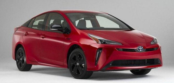 Toyota Prius получила юбилейную спецверсию