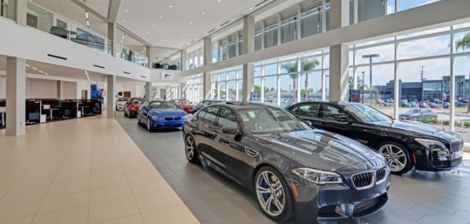 Пандемия: мэра Москвы попросили разрешить открытие автосалонов