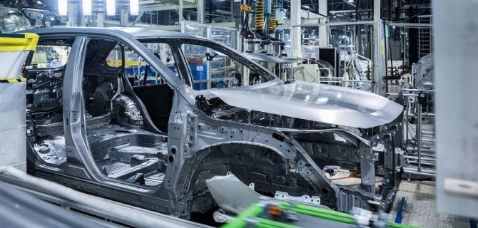 Регионы решают: Toyota возобновила работу в России