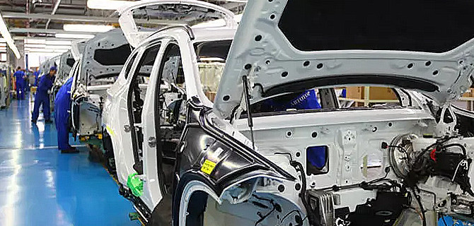 В «Автоторе» уверены, что во второй половине года производство автомобилей упадёт в 2 раза