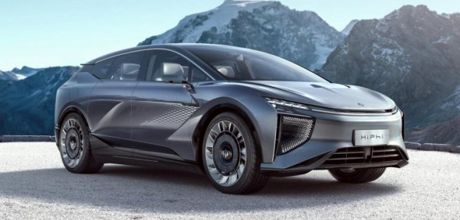 В Китае представили электромобиль с интегрированной 5G-сетью