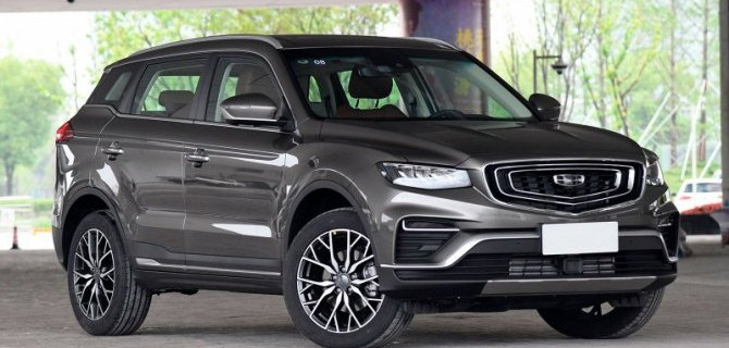 В Беларуси появились дебютные Geely Atlas Pro