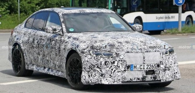 Новый BMW M3 CS попался фотошпионам