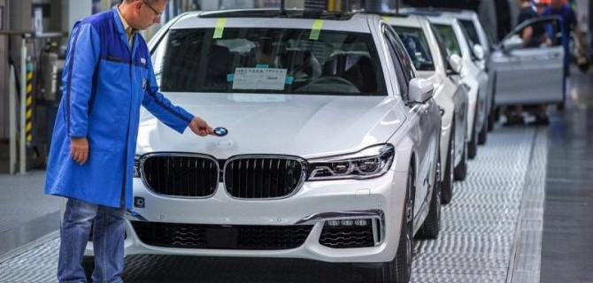 Пандемия: BMW планирует массовое сокращение штата