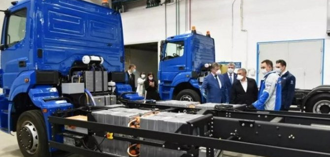 В интернет попали снимки электрических грузовиков КамАЗа