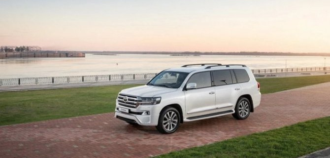 В России начался выпуск новых лимузинов